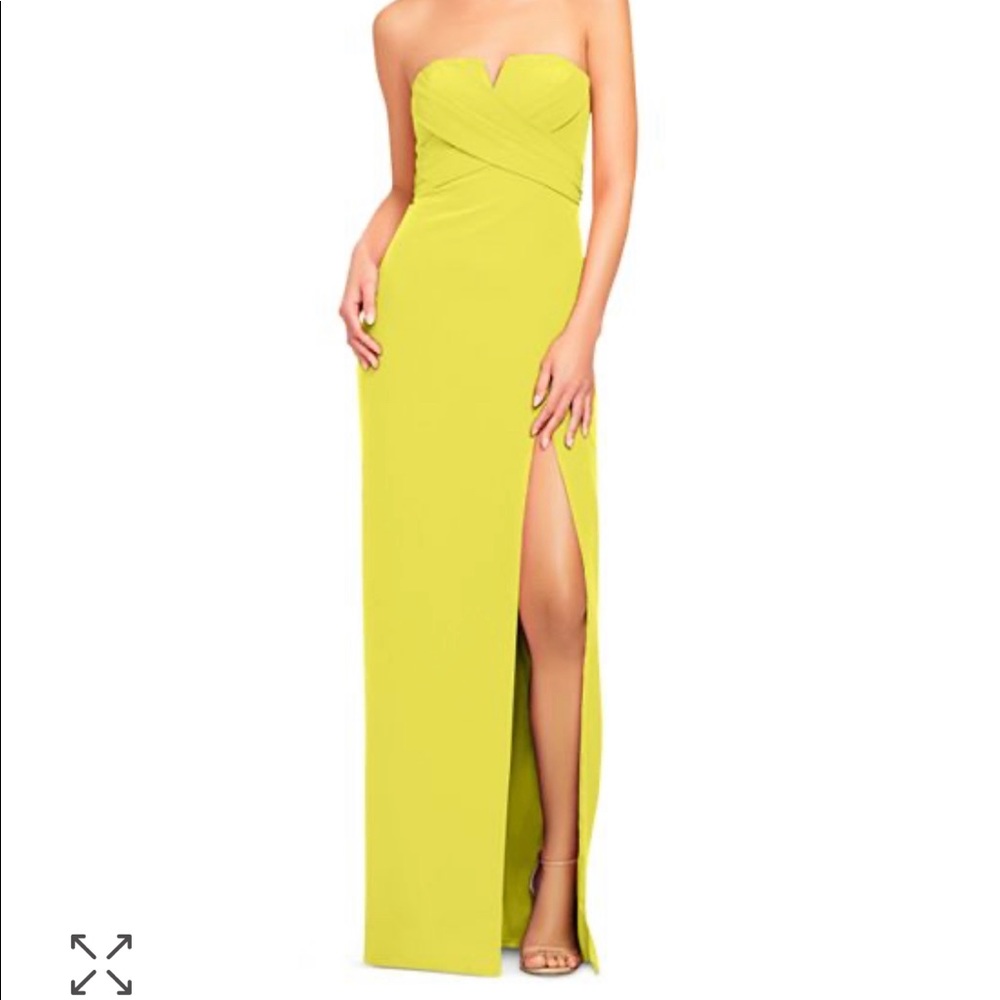 NWT Beautiful Yellow Strapless Gown 🍋